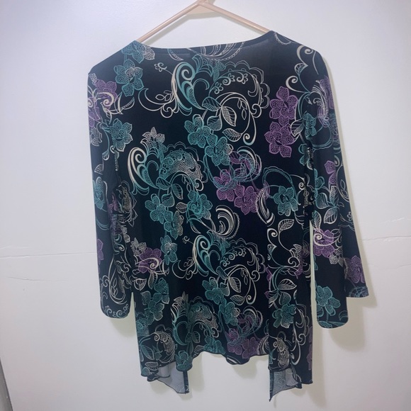 SUSAN Lawrence  Black Floral Attached Cardigan  Top Size Medium. - Picture 4 of 7
